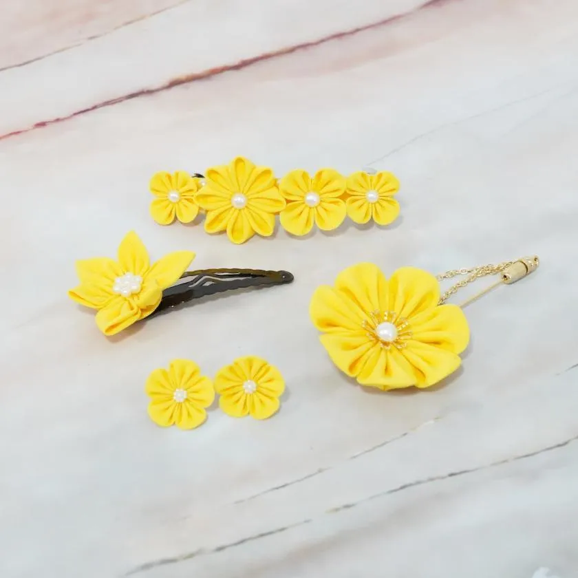 [ACCESSORY 4 PIECES] GOLDEN YELLOW (BARRETTES, HAT PIN BROOCHES, EARRINGS, HAIRPINS) | TSUMAMI KANZASHI