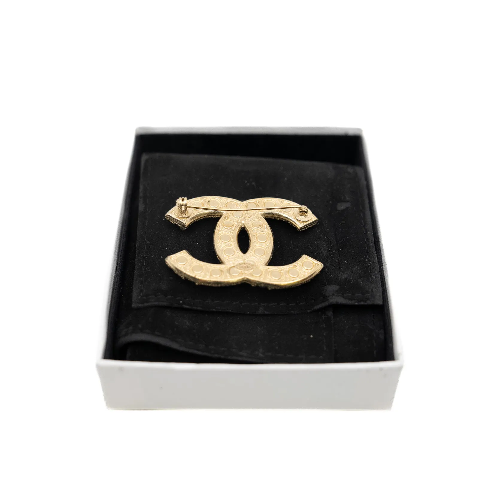 Medium CC Logo Brooch With Pearl/Crystal GHW